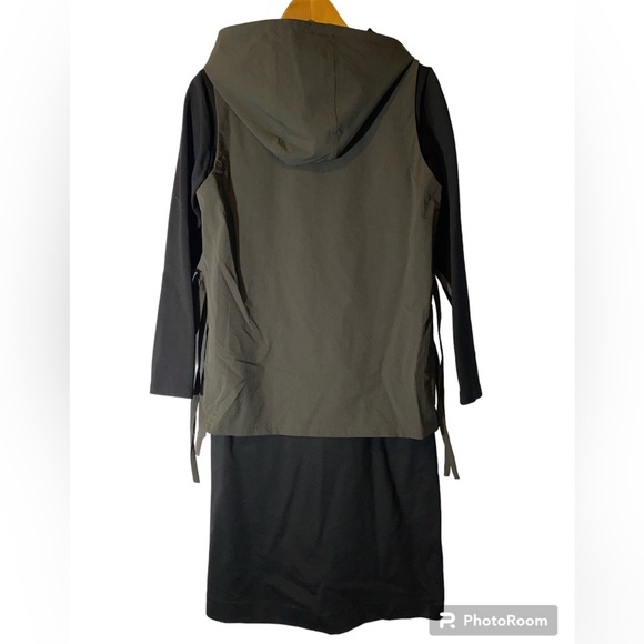 NWOT Madison & Park Black and Green Hoodie Dress - Picture 2 of 4